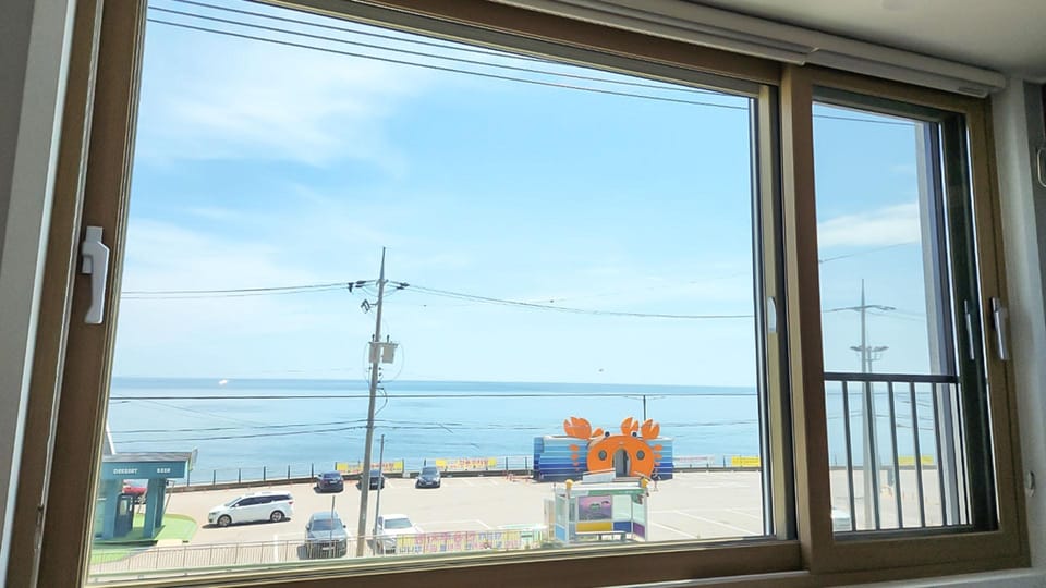 Yangyang Mulchi Port Pension Hotel in South Korea