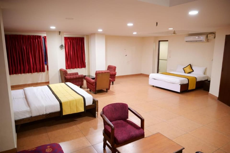 WoodLand Suites Hotel in Kochi