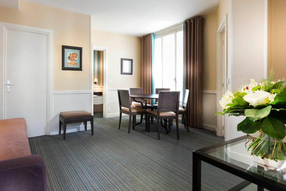 Elysees Union Hotel in Paris