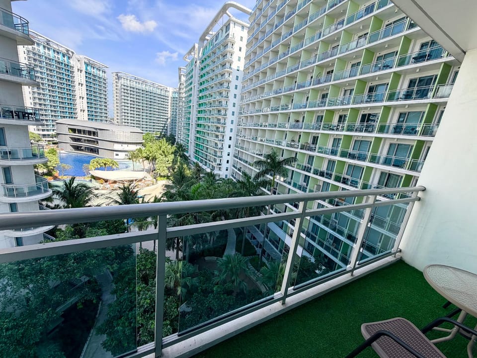 Three Kings Staycation Hotel in Paranaque