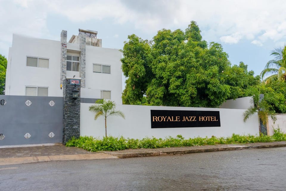 Royale Jazz Hotel Hotel in Kingston