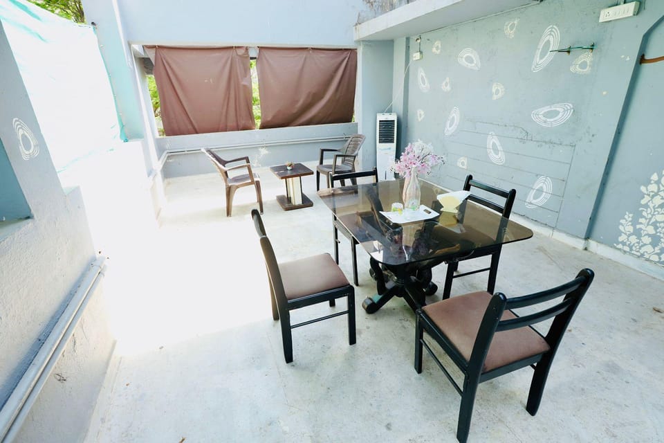 Kalpataru Hometel Bed and Breakfast in Mumbai