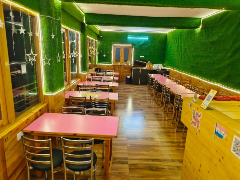 Valley view cottage and resturant  Hotel in Uttarakhand