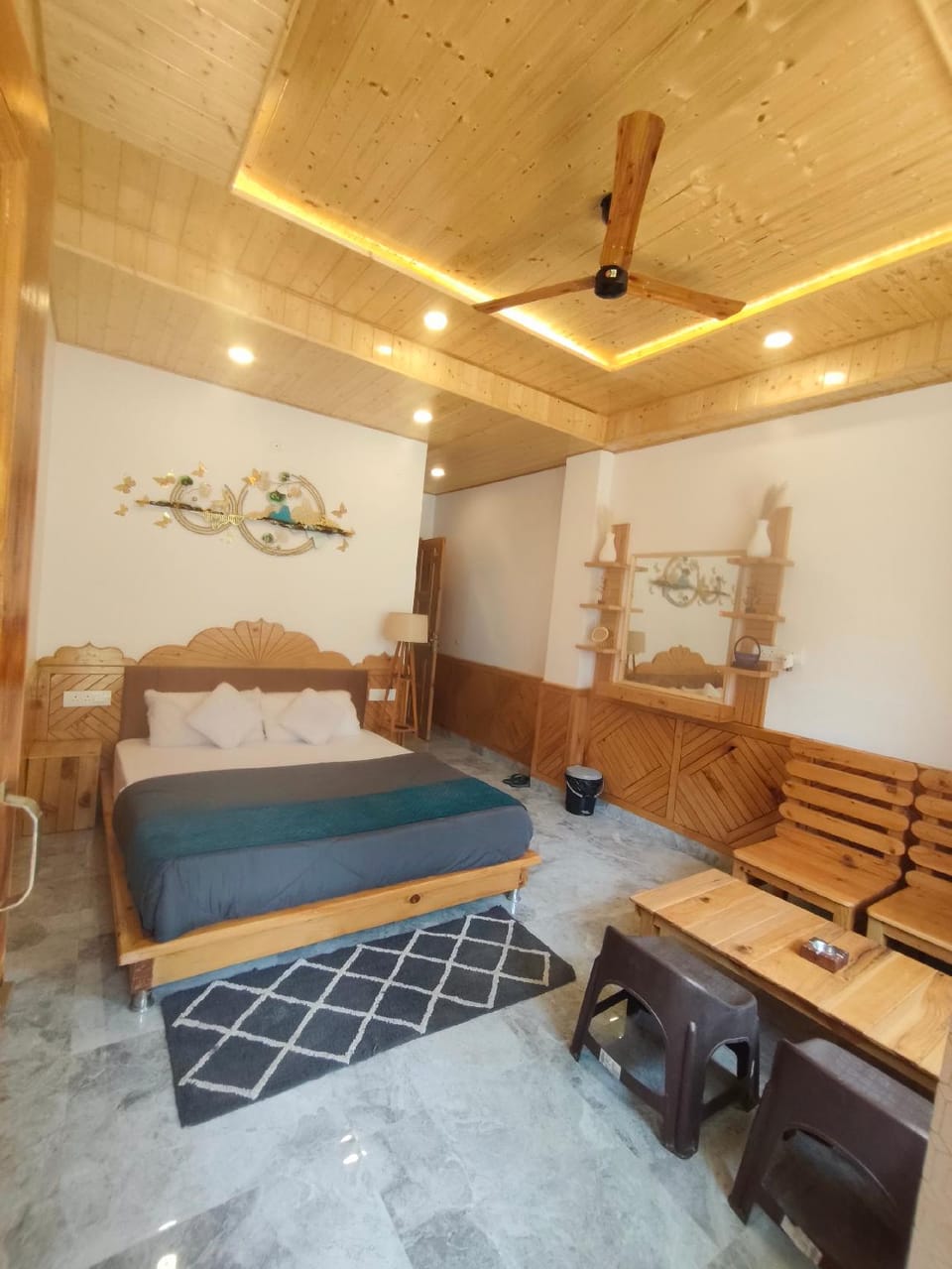 Neo Classical Cottages Jibhi Bed and Breakfast in Himachal Pradesh