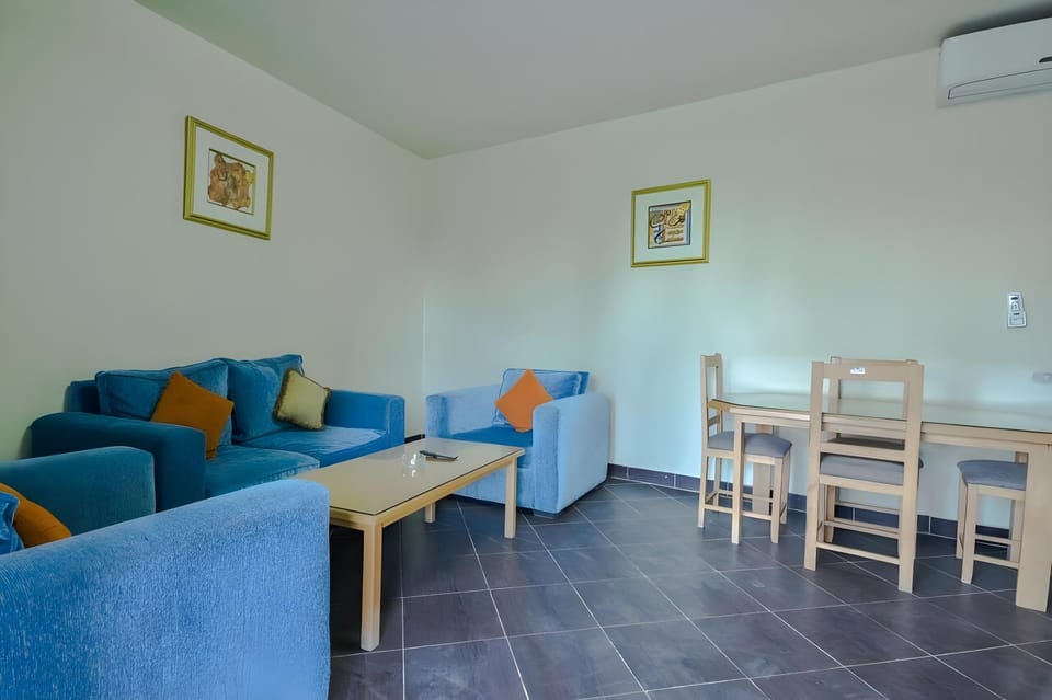 شاليه أرضي بحديقة فندق الأهرامات بورتو السخنة Apartment hotel in Egypt