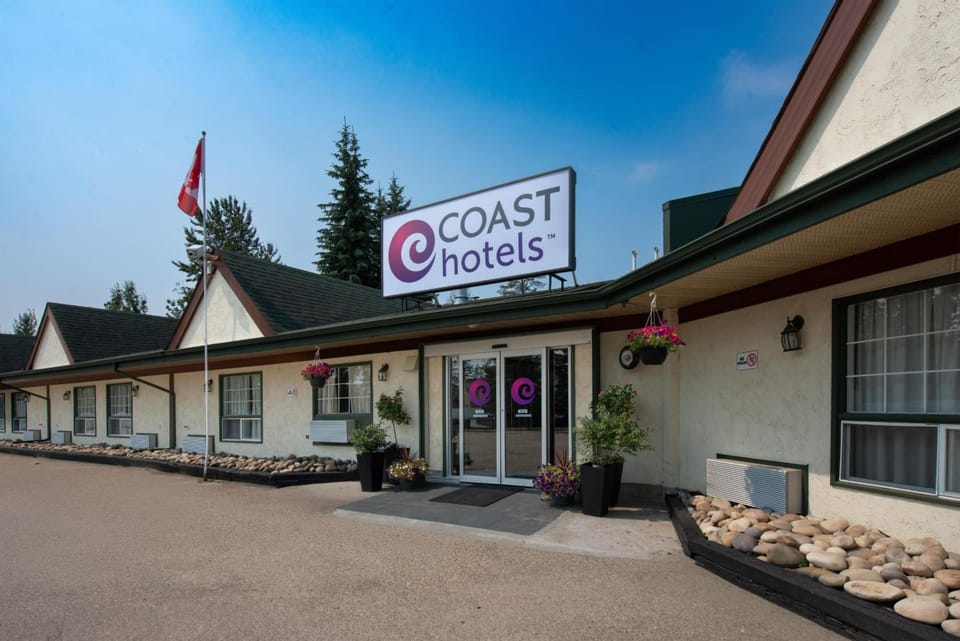 Coast Whitecourt Hotel Hotel in Whitecourt
