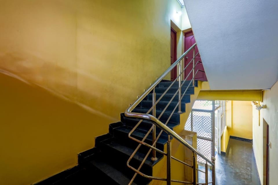 B2N Lakeview, Sembakkam Hotel in Chennai