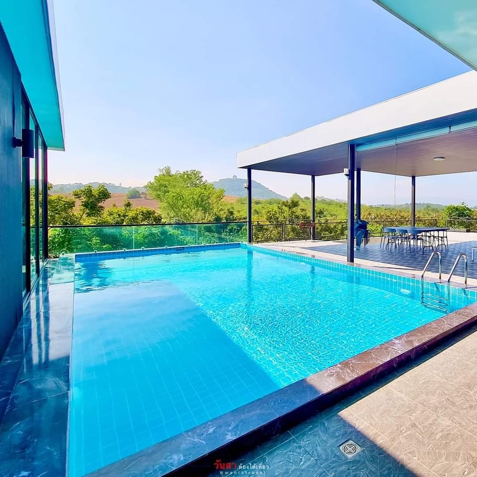 Private pool