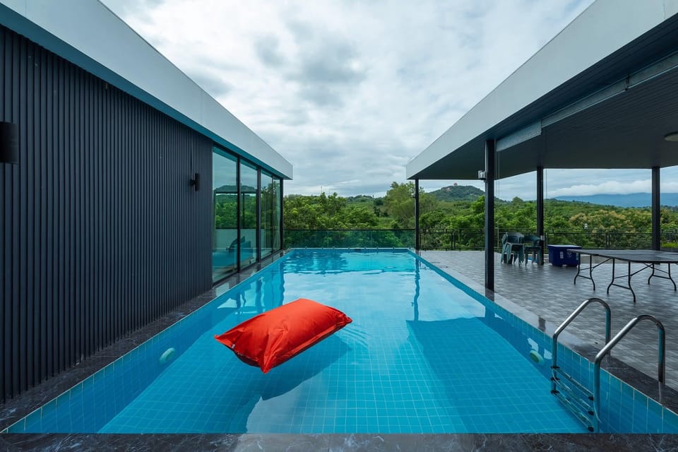 Private pool