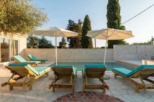 Luca Mare Hotel in Gouvia