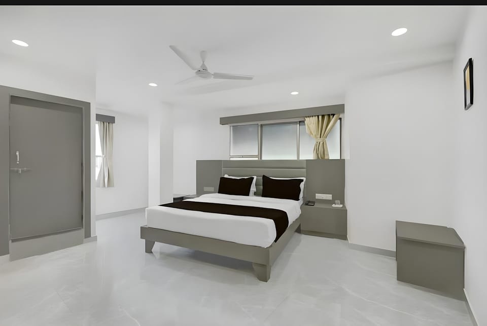 Hotel Royal Hotel in Ahmedabad