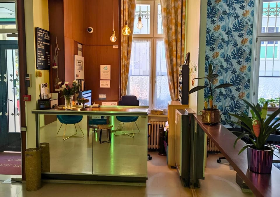 Hotel Jean Bart Hotel in Paris