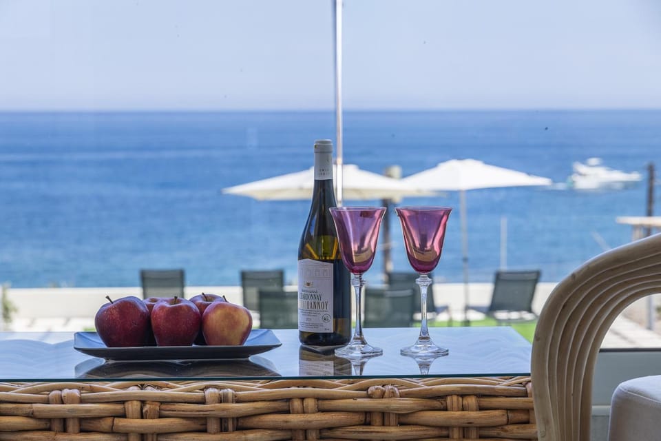 MGM Suites Hotel in Panormos in Rethymno