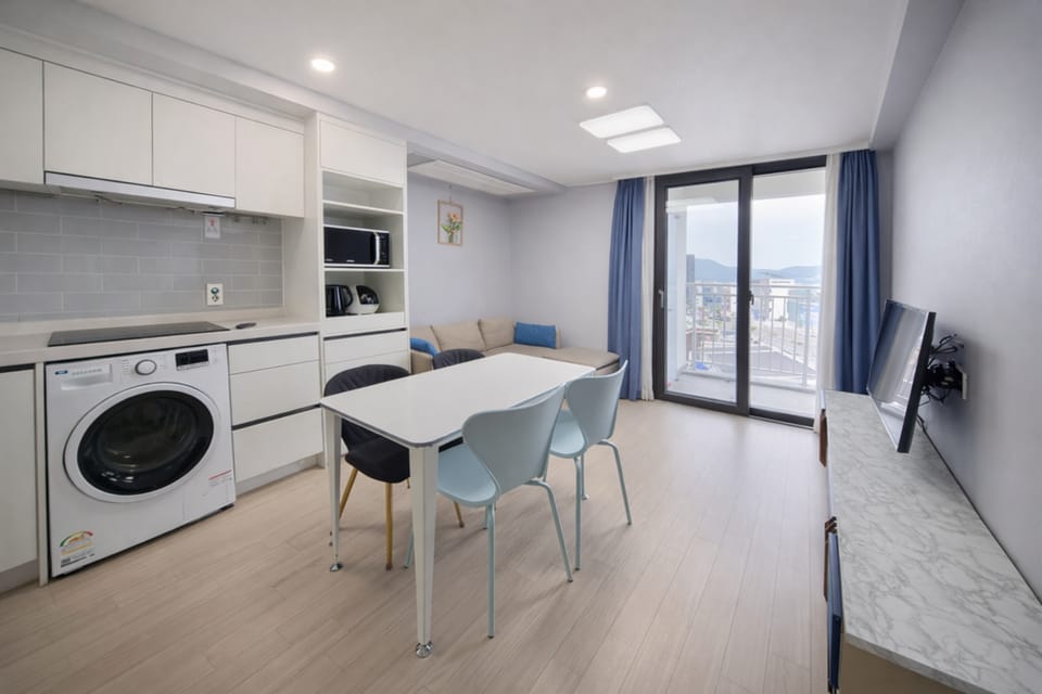 파노라마 오션뷰 프리미엄투룸 Bed and Breakfast in South Korea