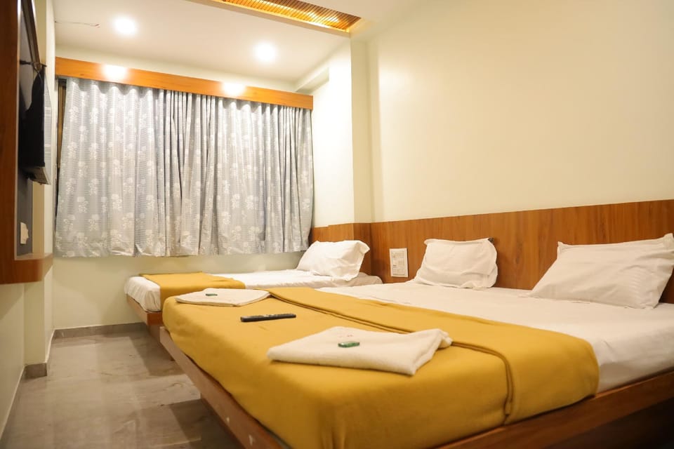 HOTEL SUMMET PALACE  Hotel in Maharashtra
