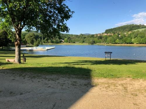 Chambre privative Hotel in Thiers
