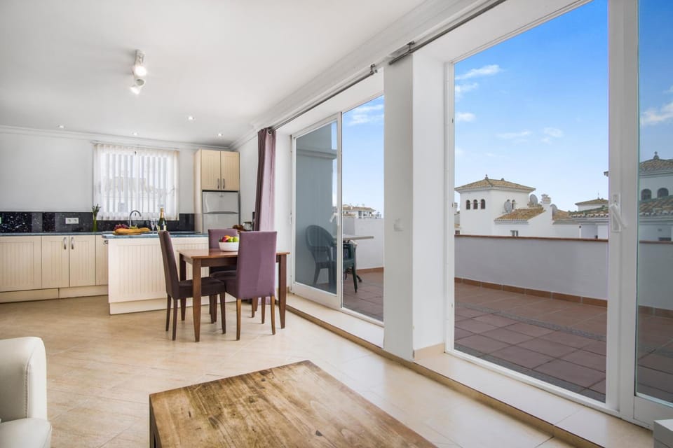 Duquesa Harbour Club Aparthotel Hotel in Costa del Sol