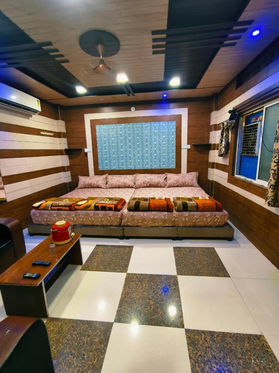 CHIRAG GUEST HOUSE  Hotel in India