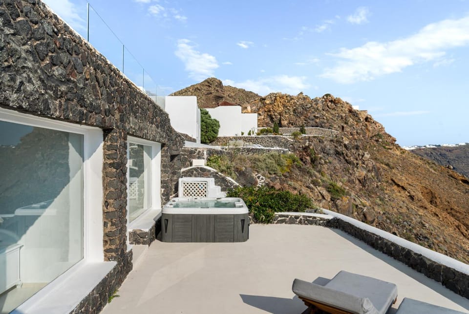 Nerae Santorini Hotel in Santorini