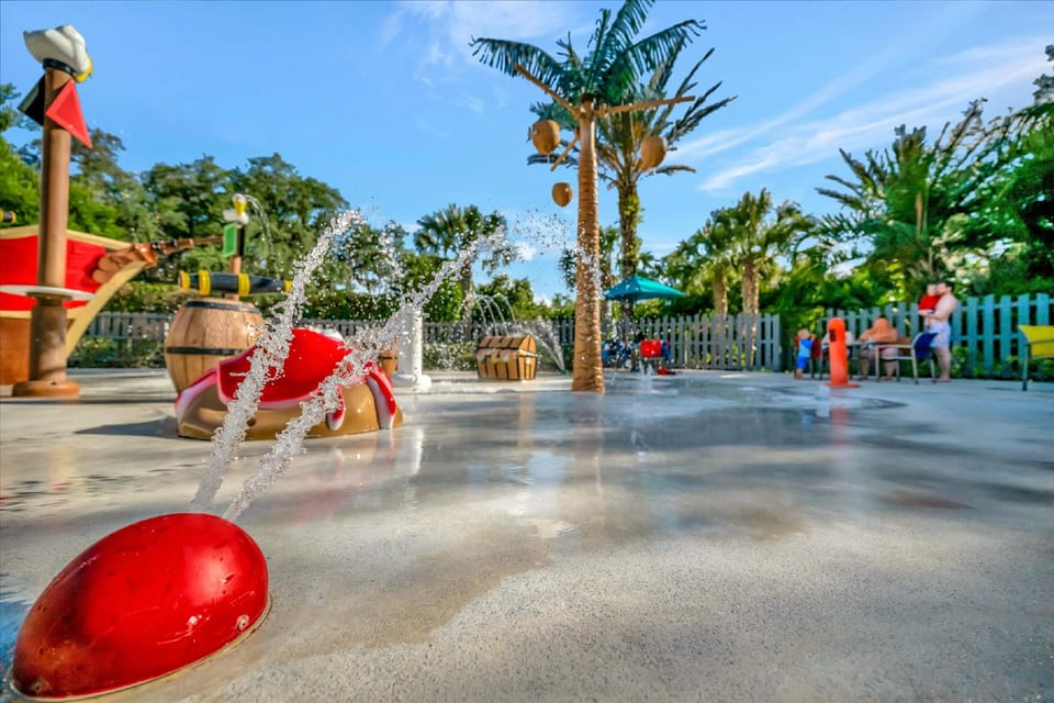 Disney Themed 3B Resort Pool & Arcade near Disney Hotel in Davenport