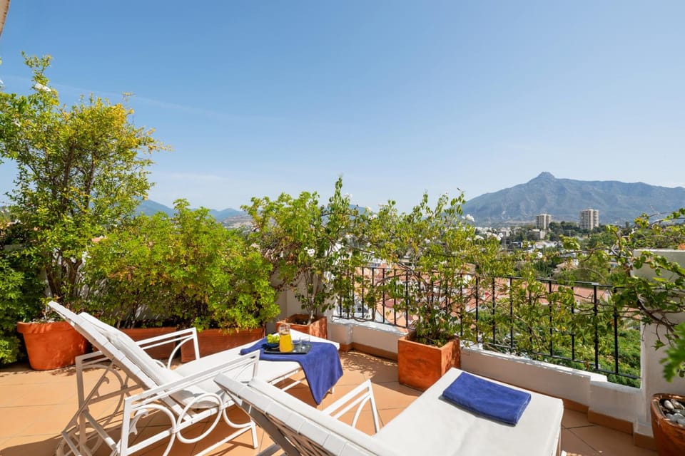 Molo Luxury Suites Puerto Banus Hotel in Marbella