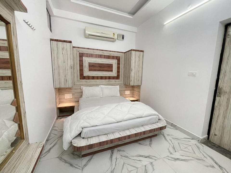 Amenity (Guest room)