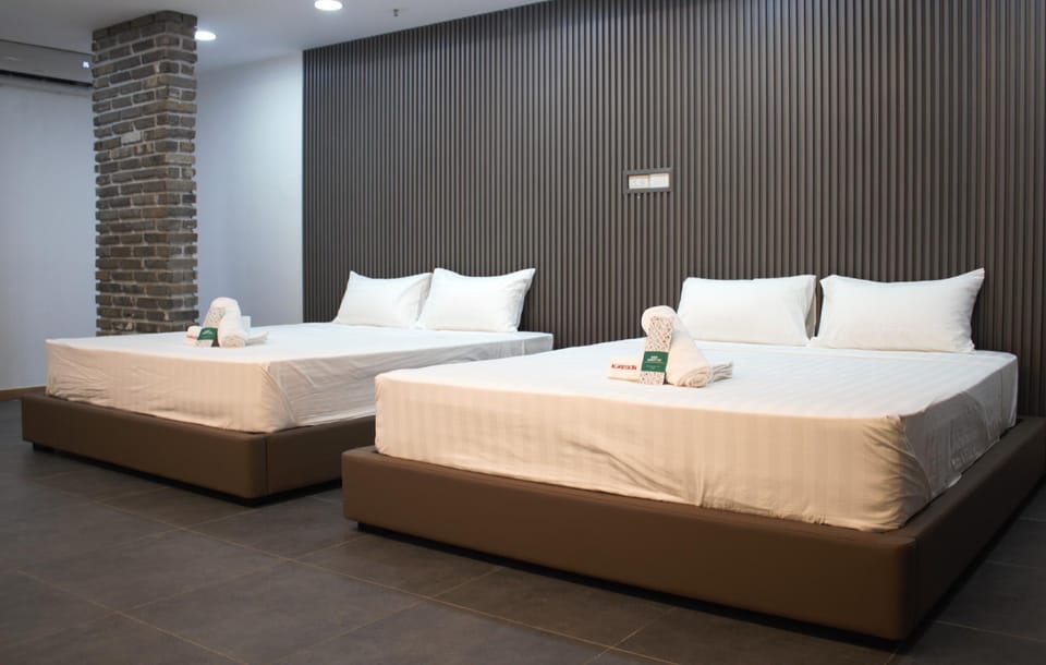Koregon Hotel - KH301 Hotel in Angeles