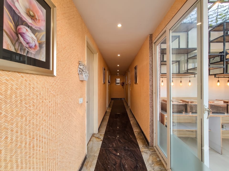 OnlyStay Ginger Palace Sector 19, Noida Hotel in Noida