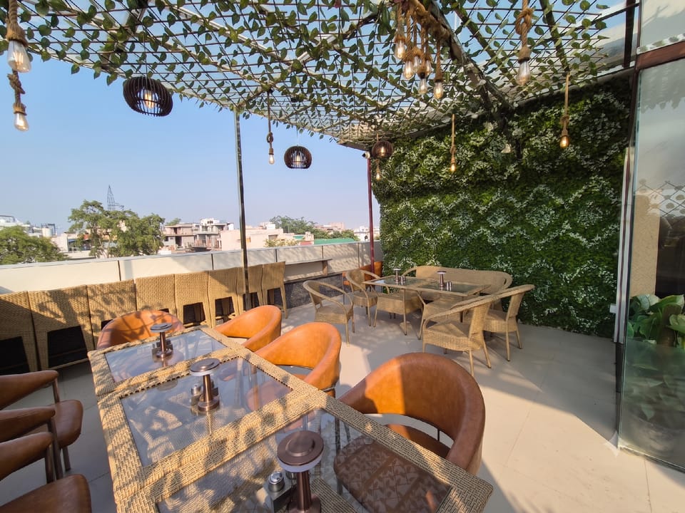 OnlyStay Ginger Palace Sector 19, Noida Hotel in Noida