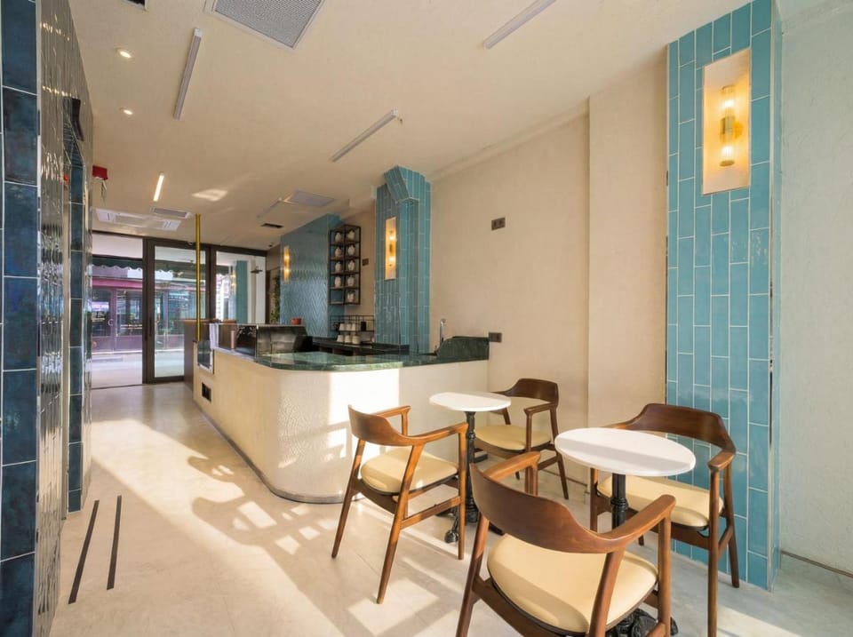 Bar/lounge