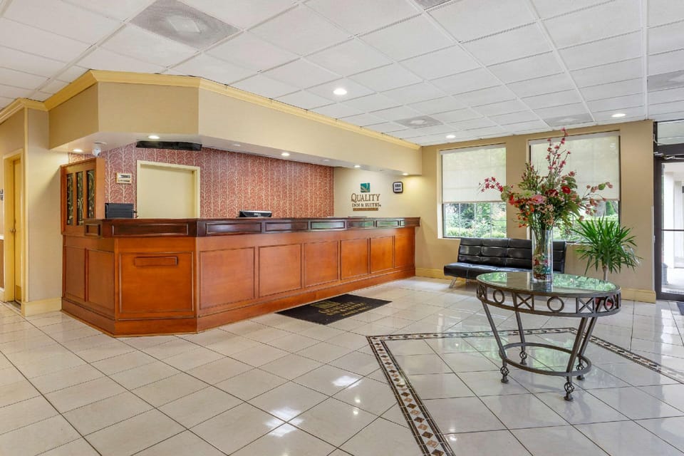 Quality Inn & Suites Hanes Mall Hotel in Winston-Salem