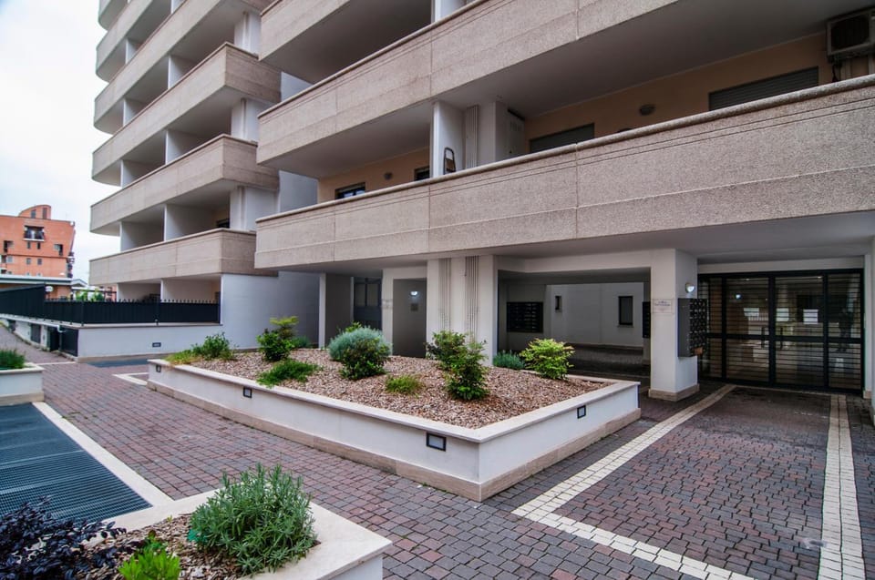 GuestHost - Fonte Laurentina Apartments Hotel in Rome