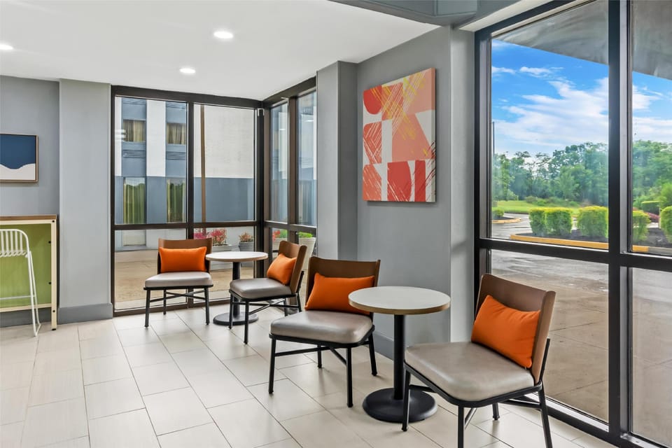 Spark by Hilton Lexington Hamburg Hotel in Lexington
