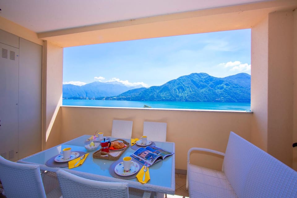 Como Lake Modern Apartament Ulivi Hotel in Lenno