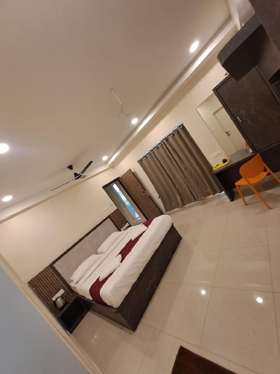 Apple Palace Hotel in Chennai