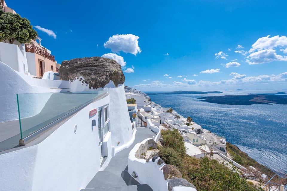 Exclusive Suites Apartment hotel in Thera