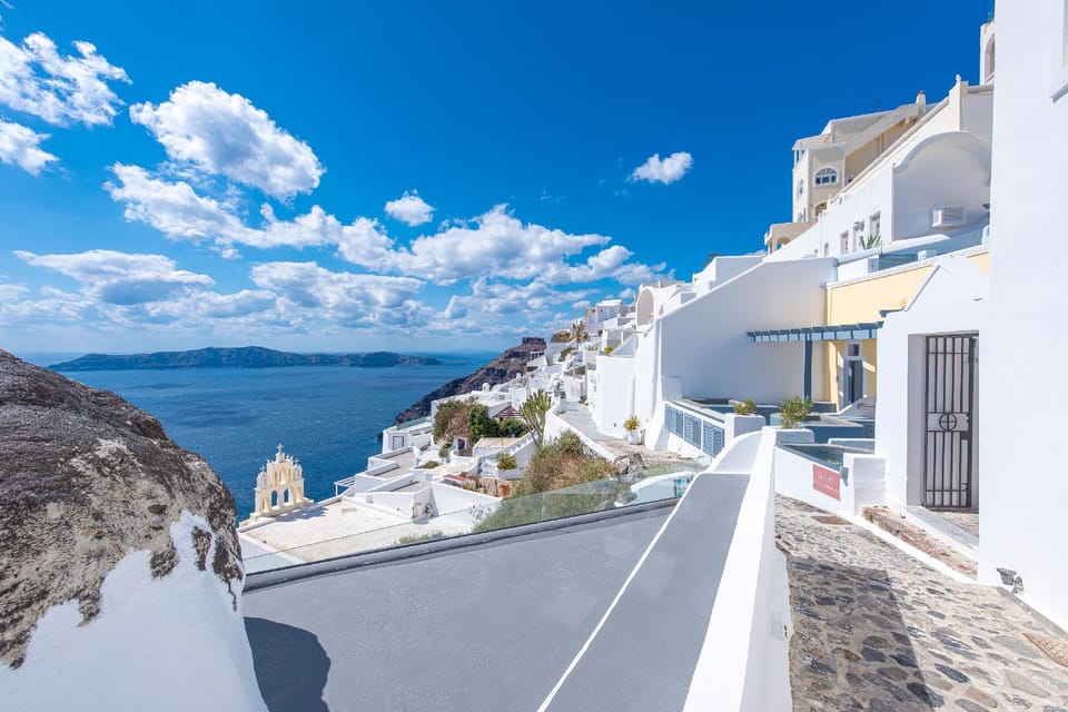Exclusive Suites Apartment hotel in Thera