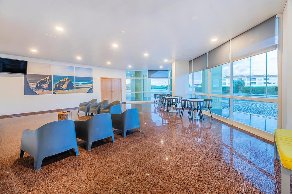 Shared lounge/TV area