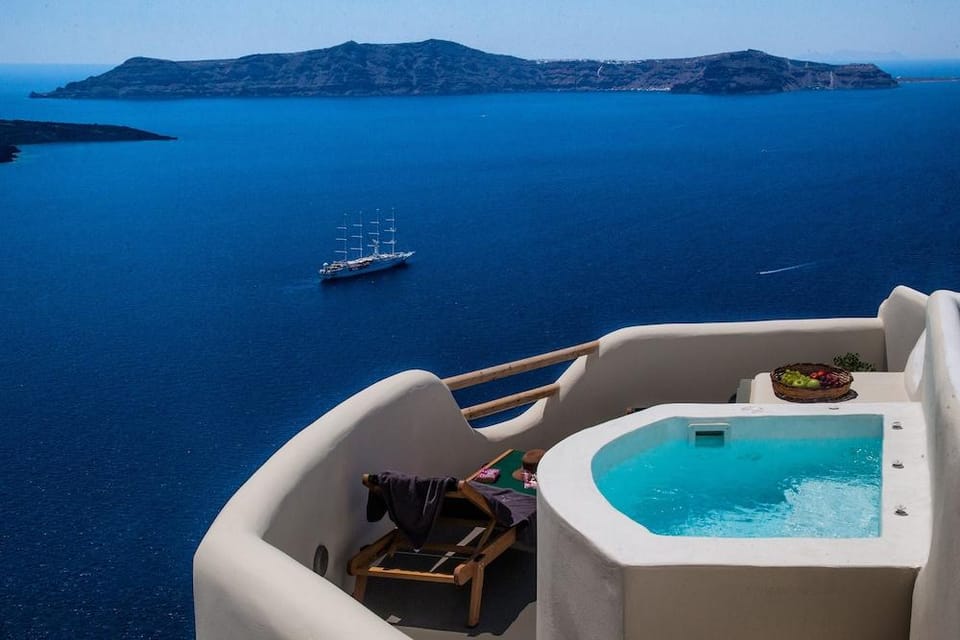 Aperto Suites - Adults Only Hotel in Thera