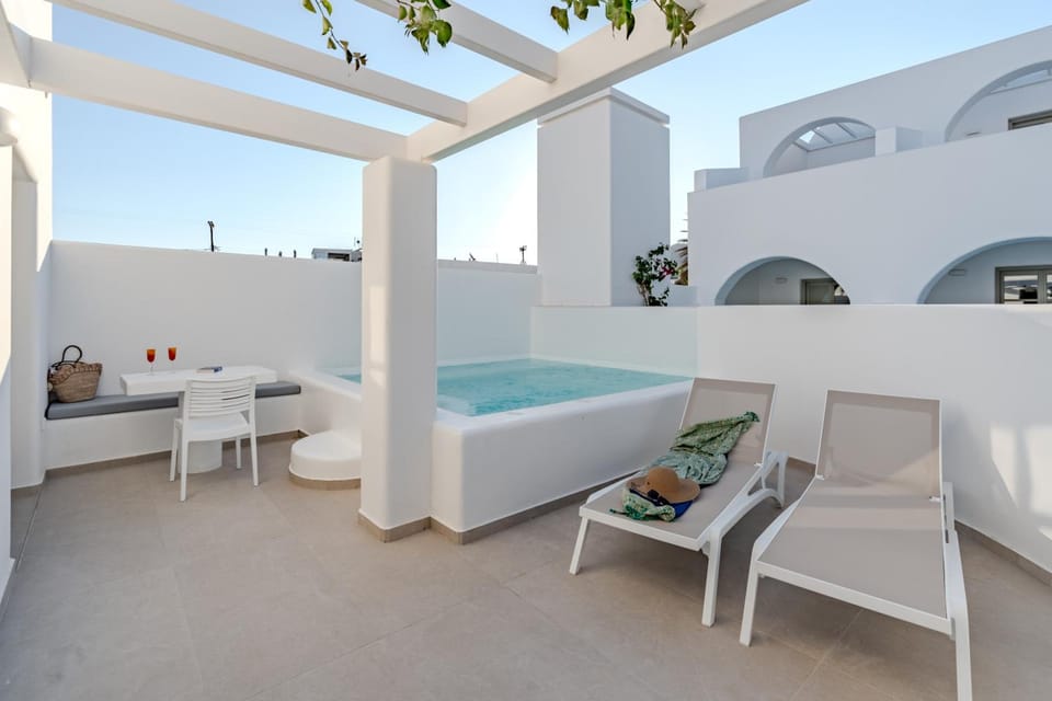Antoperla Luxury Hotel & Spa Hotel in Perissa