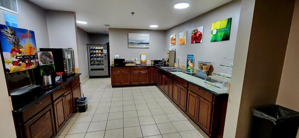 Quality Inn Brunswick Cleveland South Hotel in Ohio