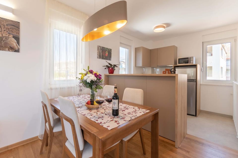 Apartment House Ivan John Hotel in Podstrana
