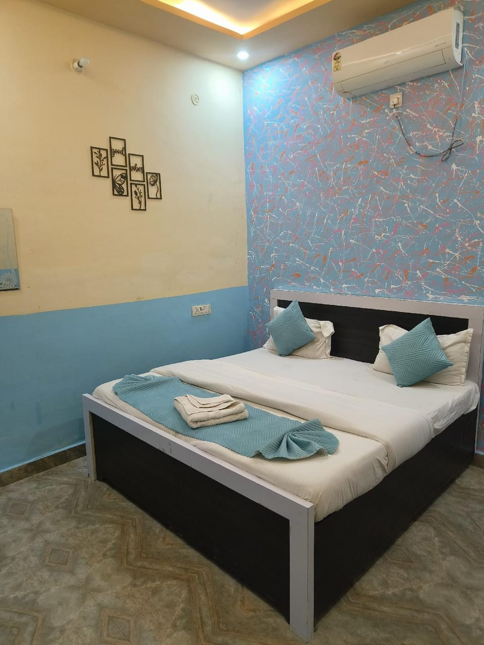 Vridawan Divine Inn Hotel in Uttar Pradesh