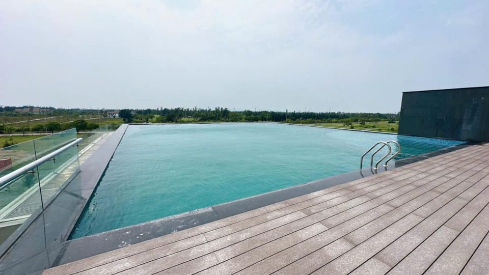 Studio Khach san L'Azur Cua Lo Hotel in Vietnam