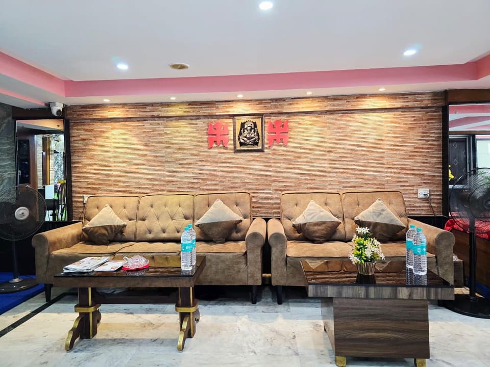 Anandalok Guest House Hotel in Kolkata
