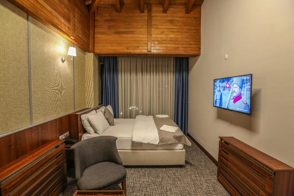 Shared lounge/TV area