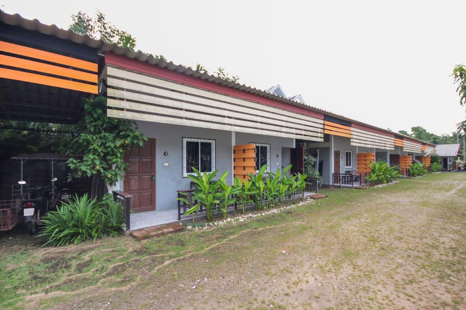 Banana Lodge Hotel in Khuekkhak