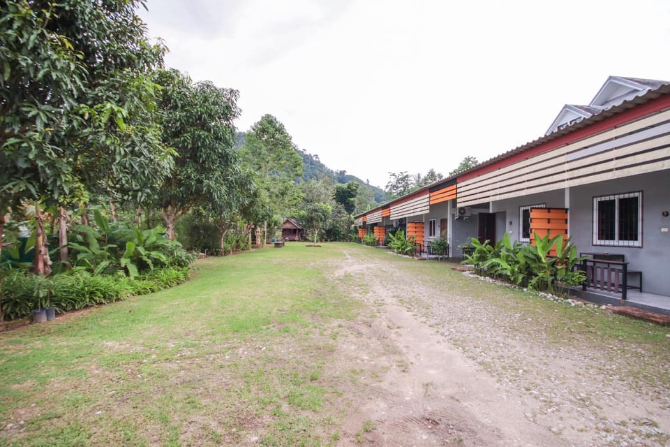 Banana Lodge Hotel in Khuekkhak