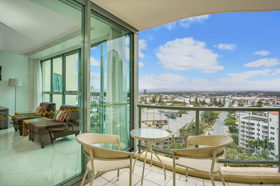Mantra Sun City Surfers Paradise Hotel in Surfers Paradise Boulevard