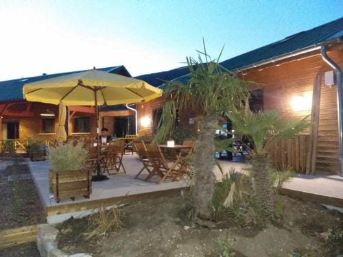 Les Chalets de Saint Maurice (Dieulefit) Lodge in Dieulefit